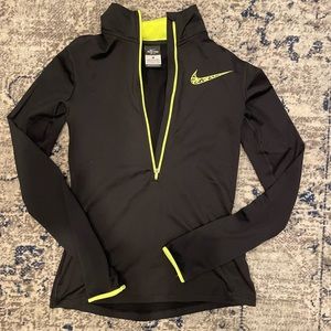 Nike pro half zip